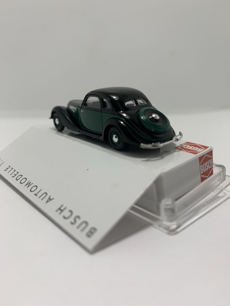 BMW 327 da Busch escala 1:87