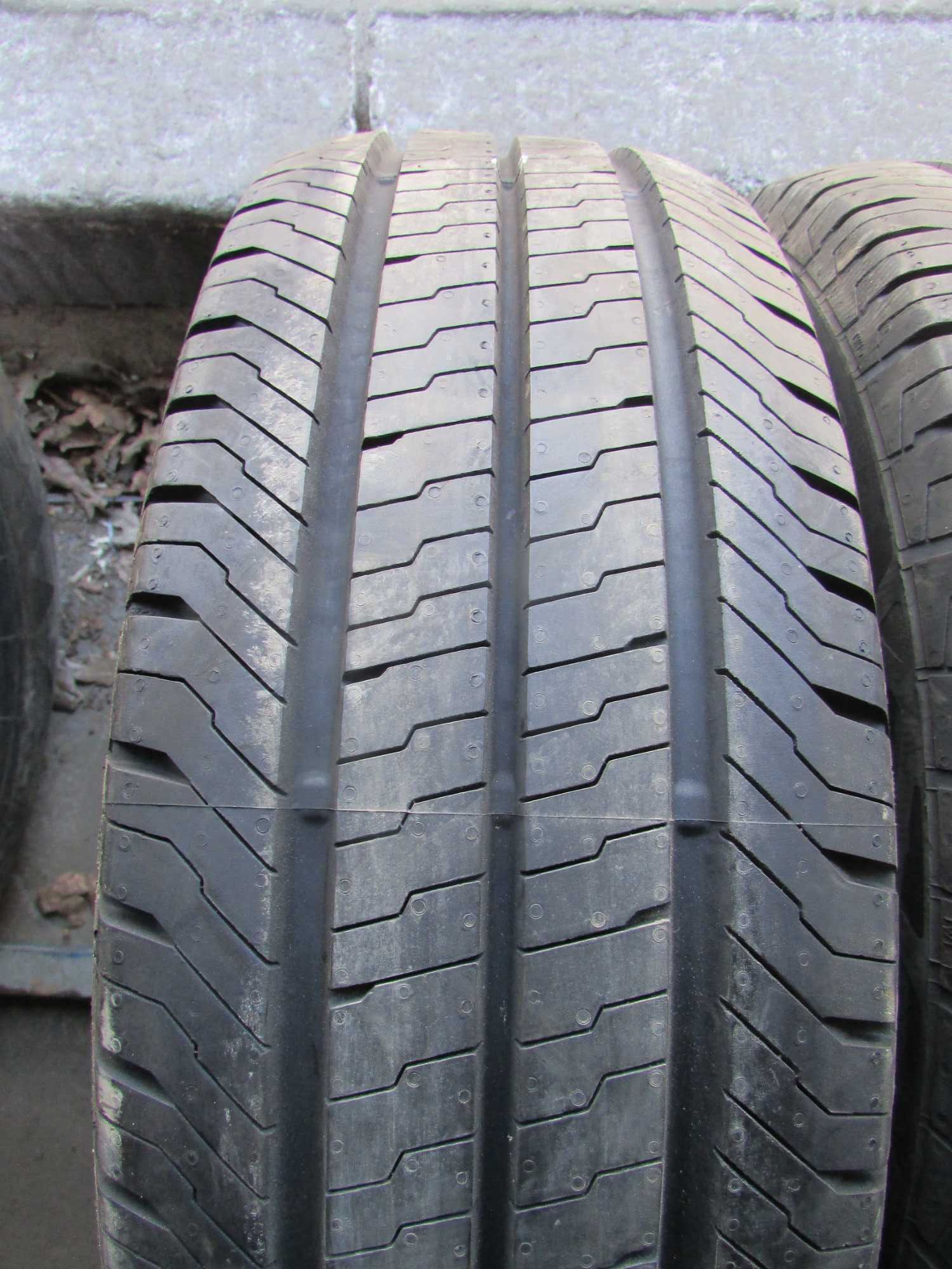 Нові шини 205/65/R16C Continental VanContact Eco