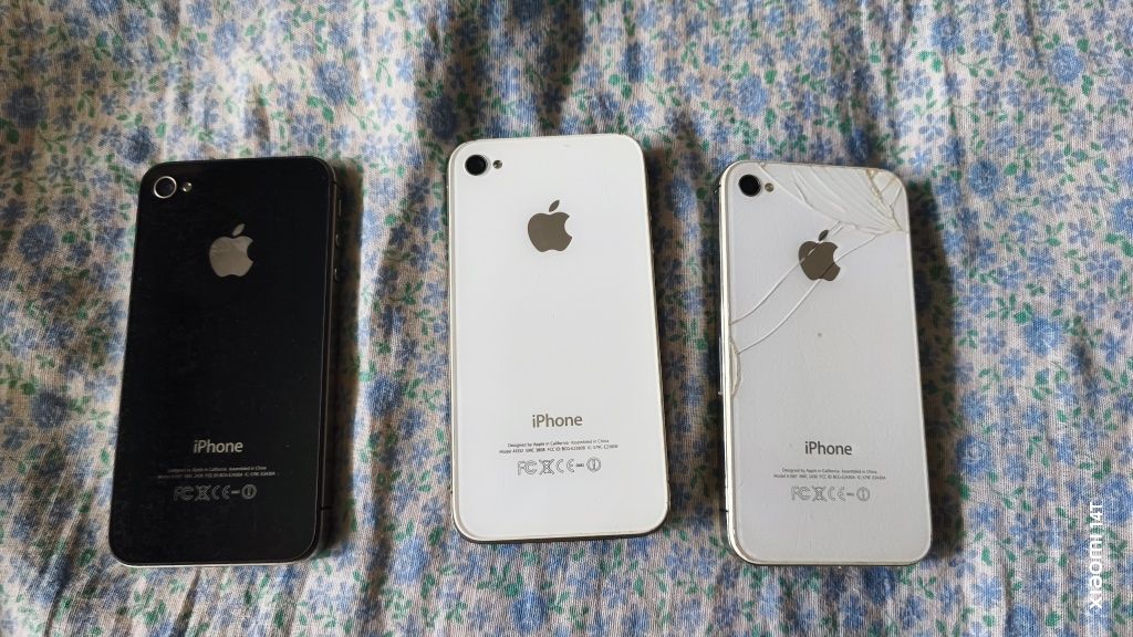 iPhone 4s (один утопленник два заблокированные)