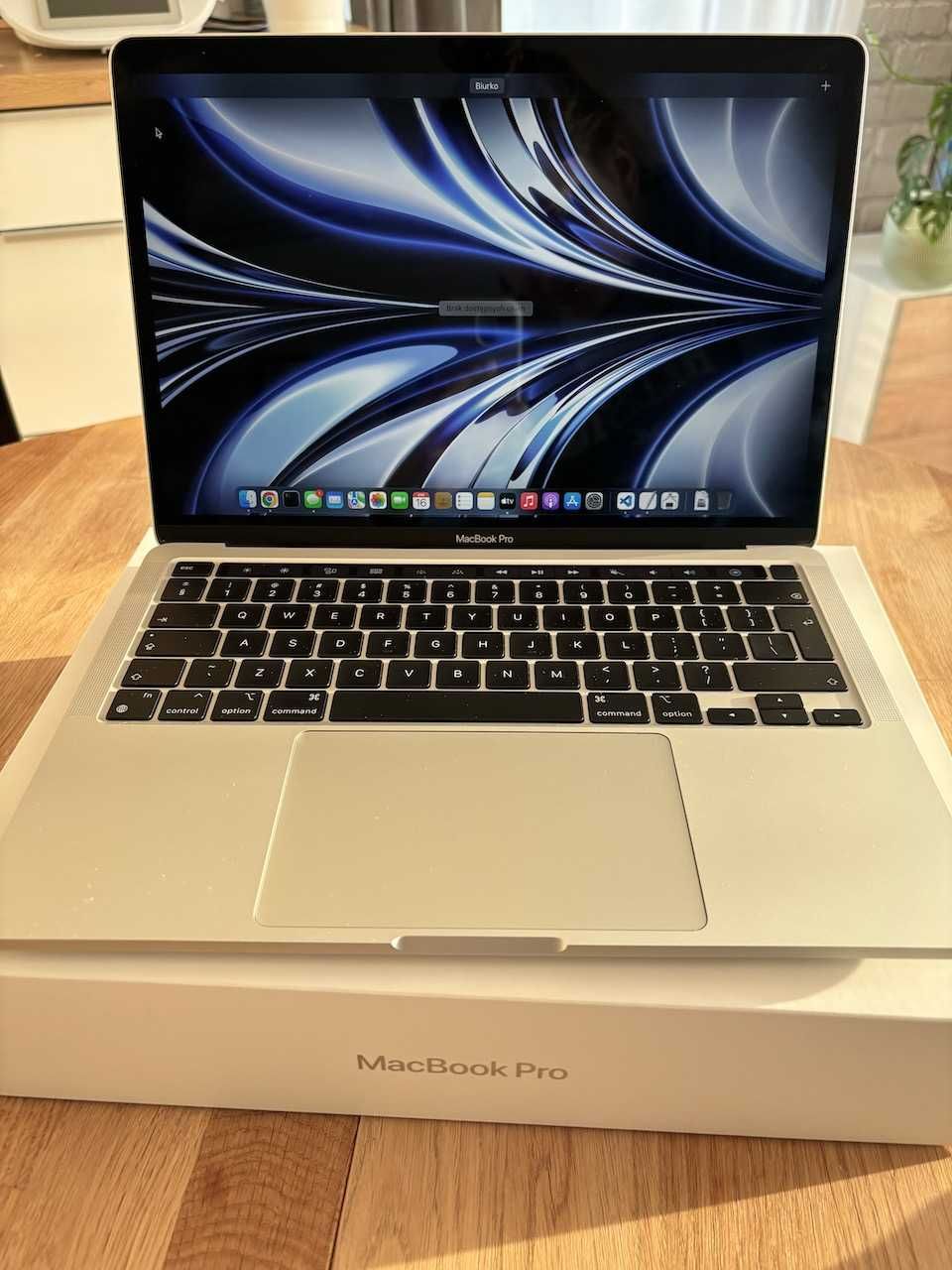 MacBook Pro 13 M1 Silver 256GB 8GB RAM stan idealny