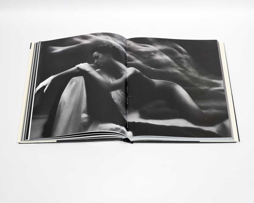 Книга эротической фотографии лучших фотографов мира Graphis Nudes V.3