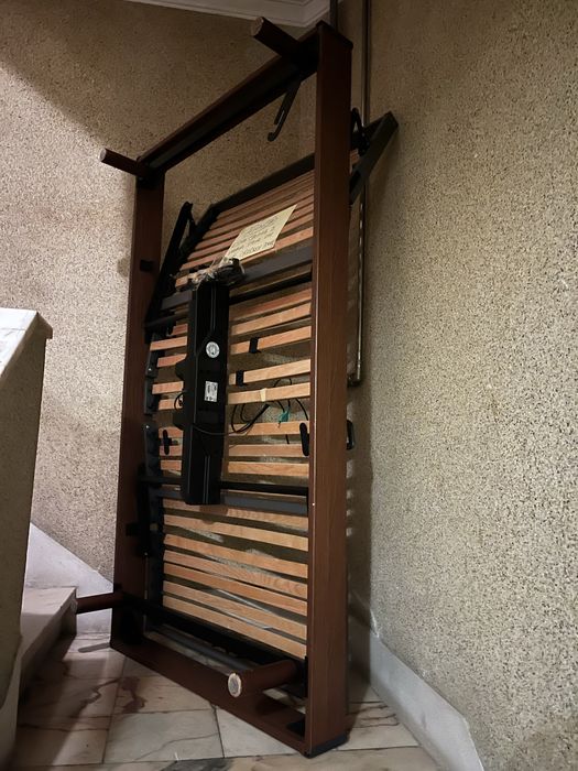 Cama de corpo e meio possibilidade de articulada