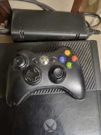 Konsola Xbox 360 E