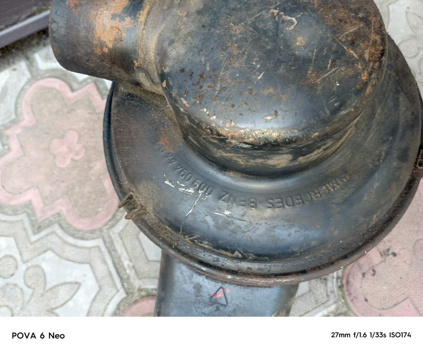 Корпус повітряного фільтра Mersedes T1 207-410 D