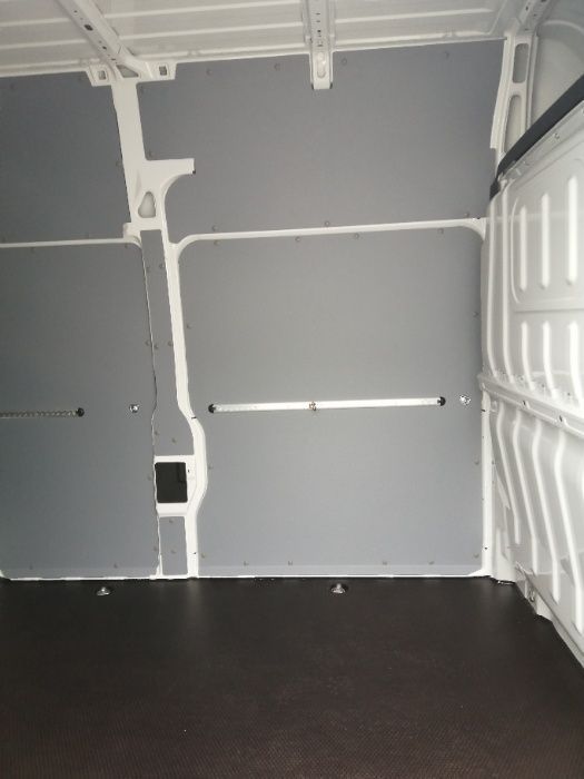 Peugeot Boxer L4H3 Lekka zabudowa wnętrza busa z tworzywa PCV