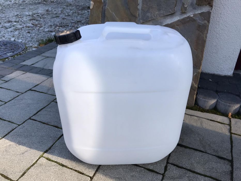 Używane karnistry 30l
