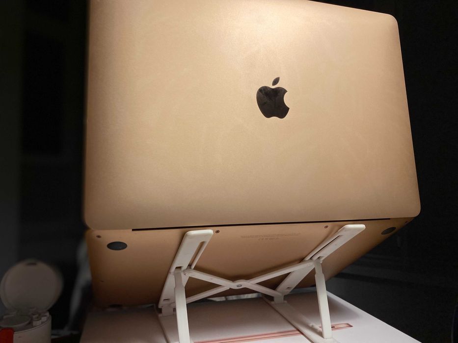 MacBook Air 2022 (Gold) [M1 8gb/256ssd] + НОВИЙ чохол та накладки
