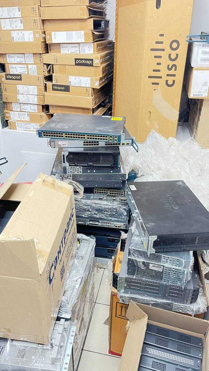 Серверна і мережева техніка Cisco