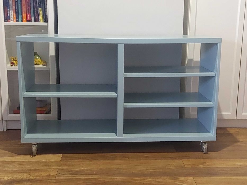 szafka na gumowych kółkach IKEA