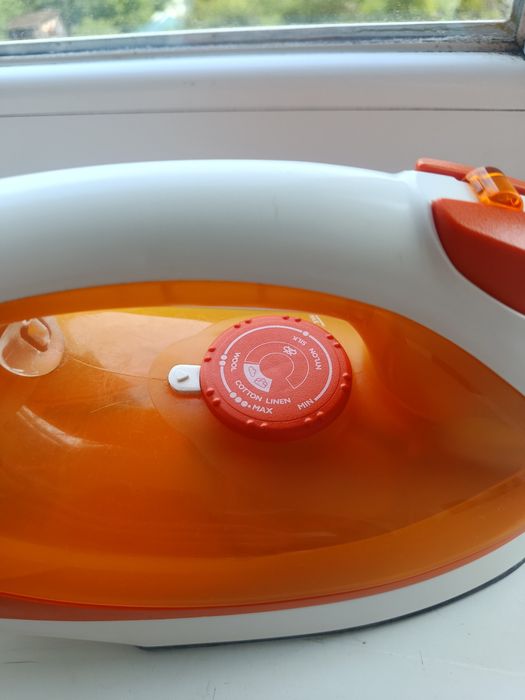 Праска Philips в робочому стані