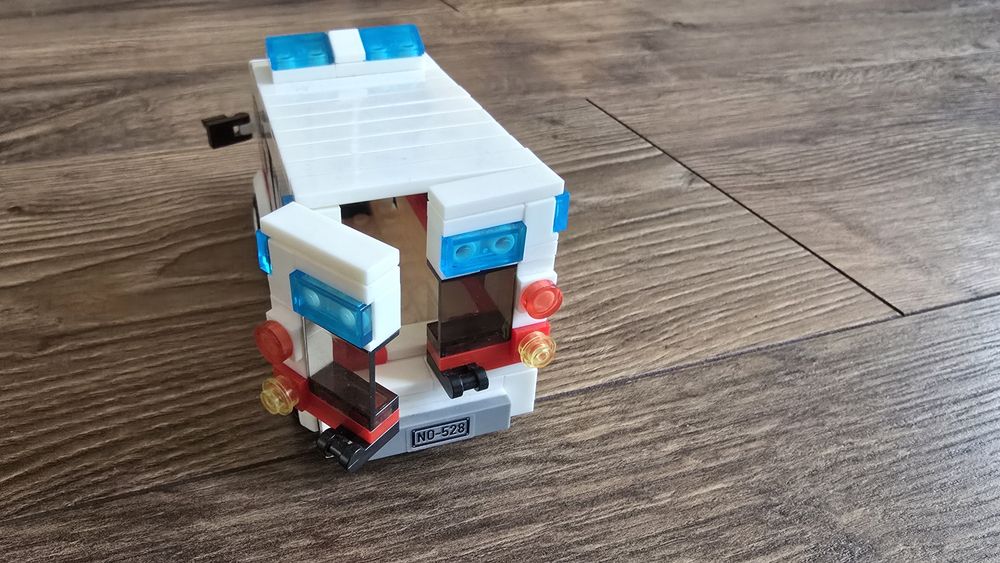 Ambulans karetka klocki kompatybilnych z LEGO