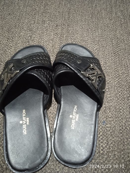 Продам шлепки Луи Витон оригинал 40р.состояние отличное.