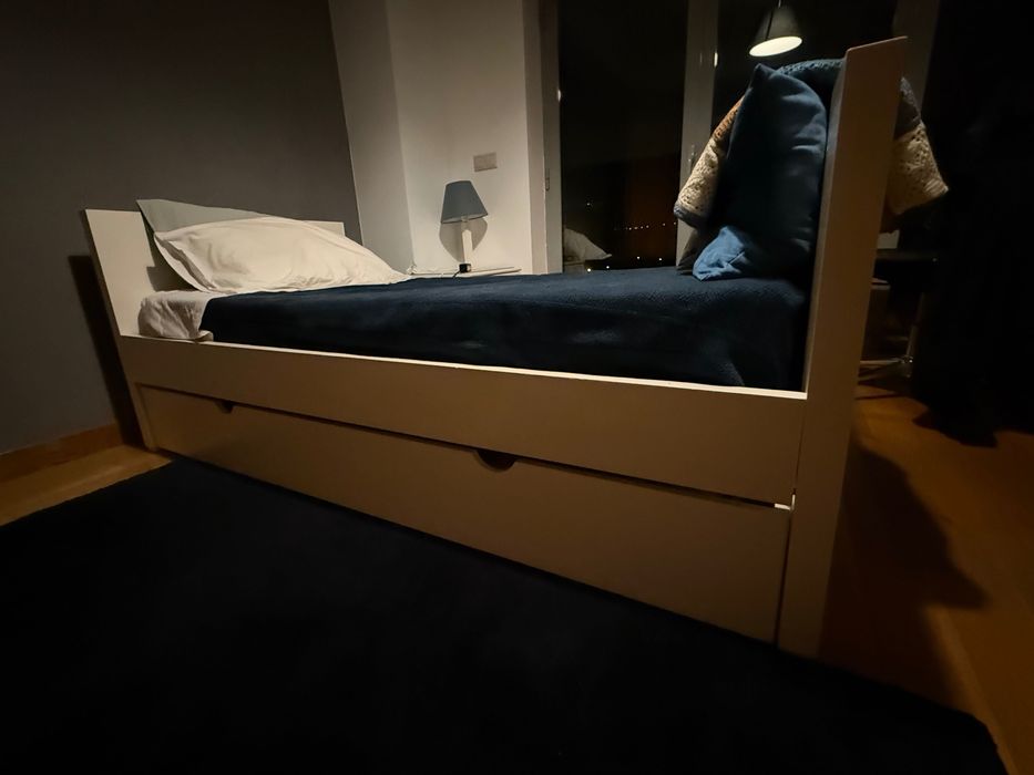 Cama de solteiro Arboretto com gavetão e colchão