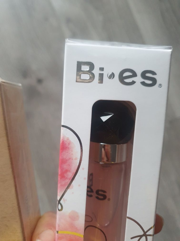 Perfum kieszonkowy