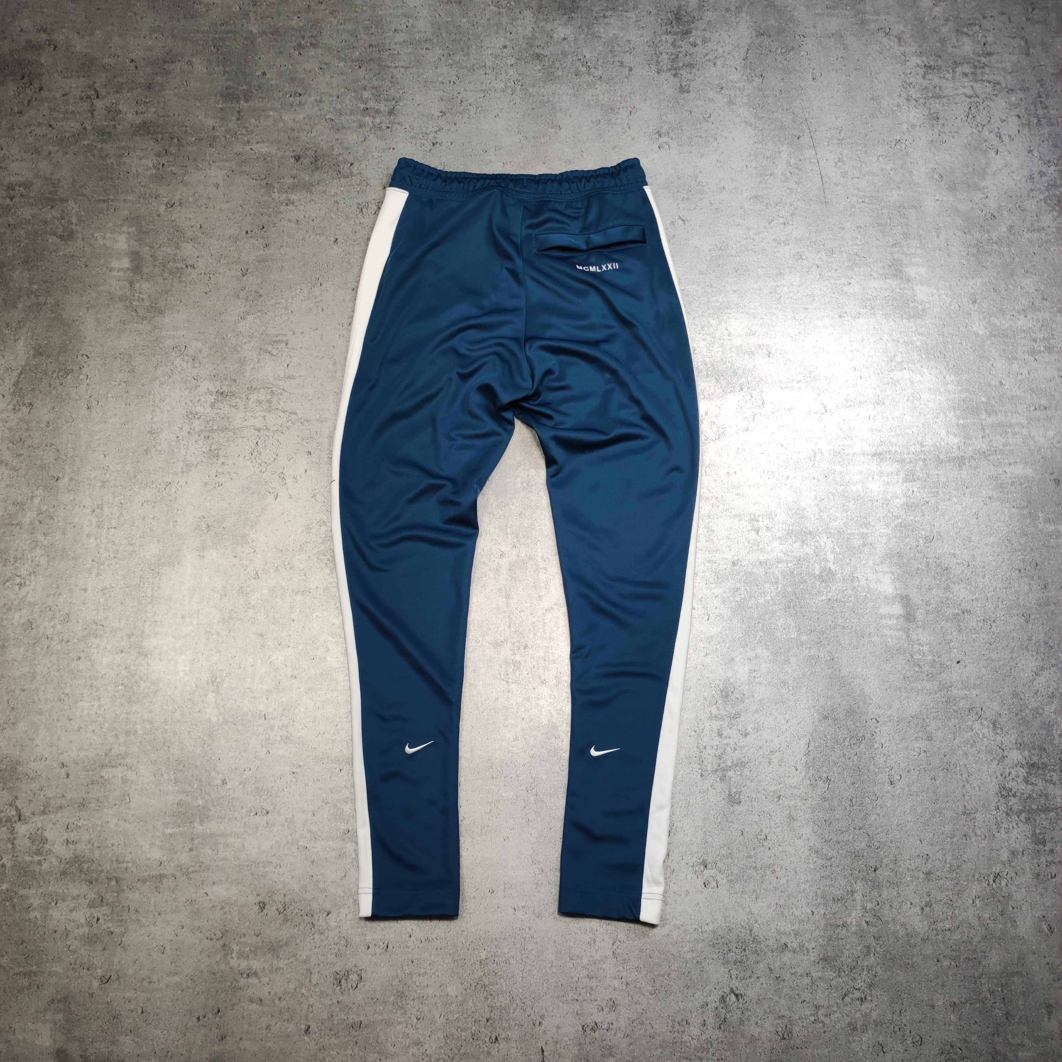 MĘSKIE Dresy PREMIUM Joggery Nike Lampas Granatowe Swoosh Limited