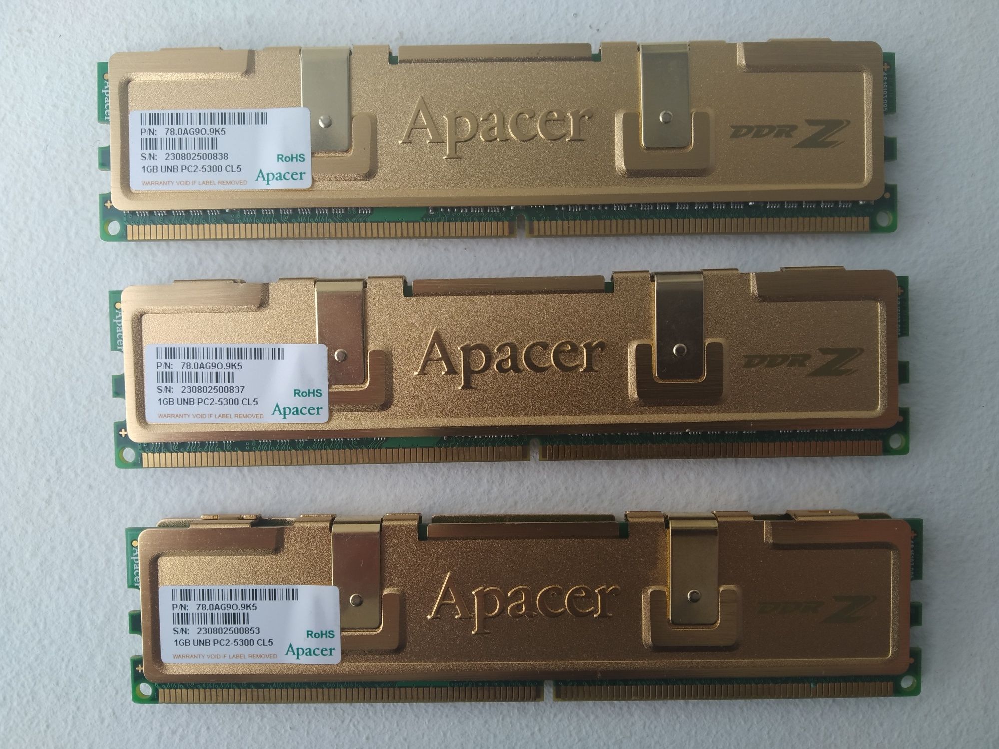 Memórias Apacer PC2-5300 CL5 DDR-2