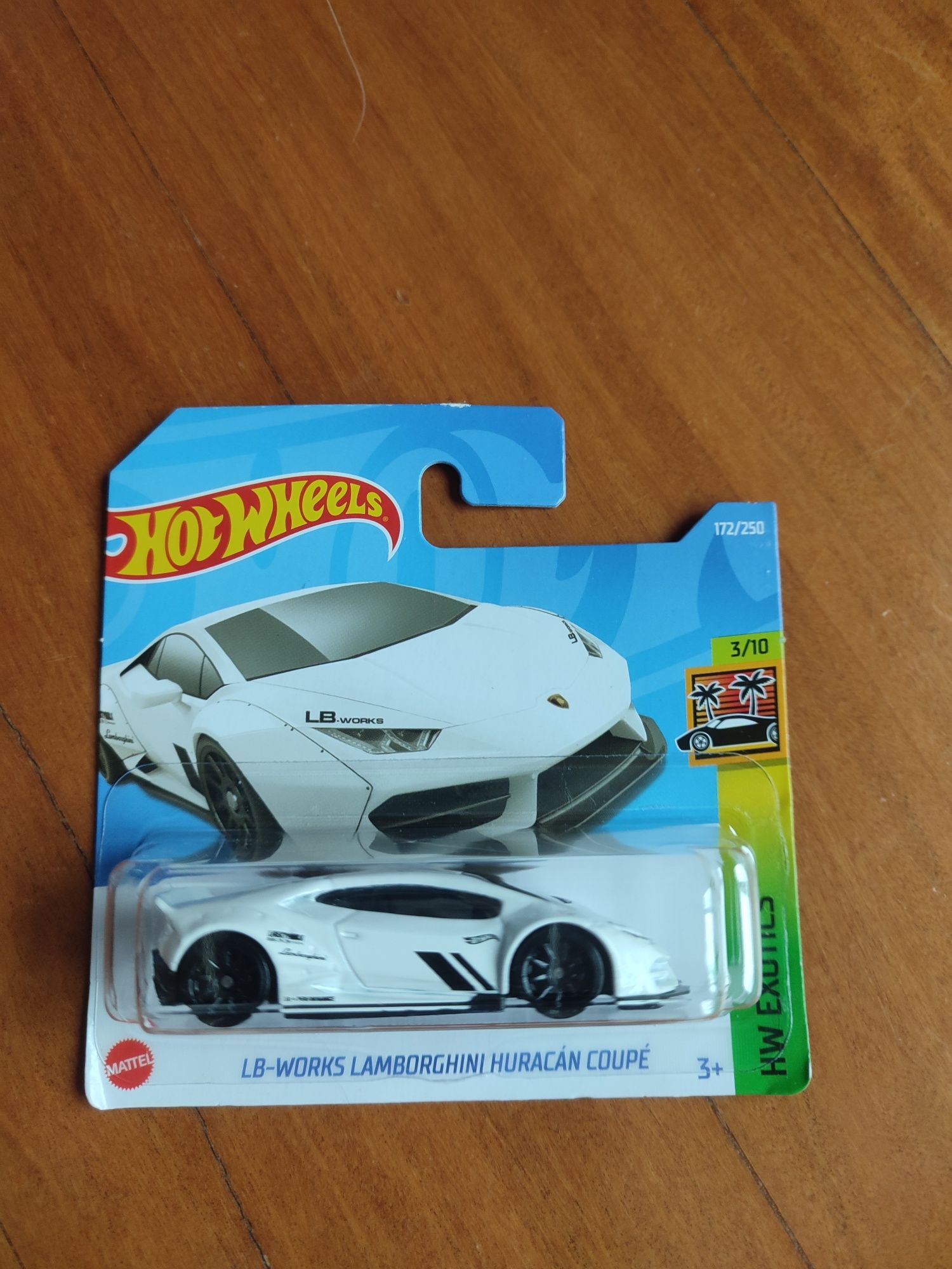 Lamborghini Hot wheels novo com portes incluídos