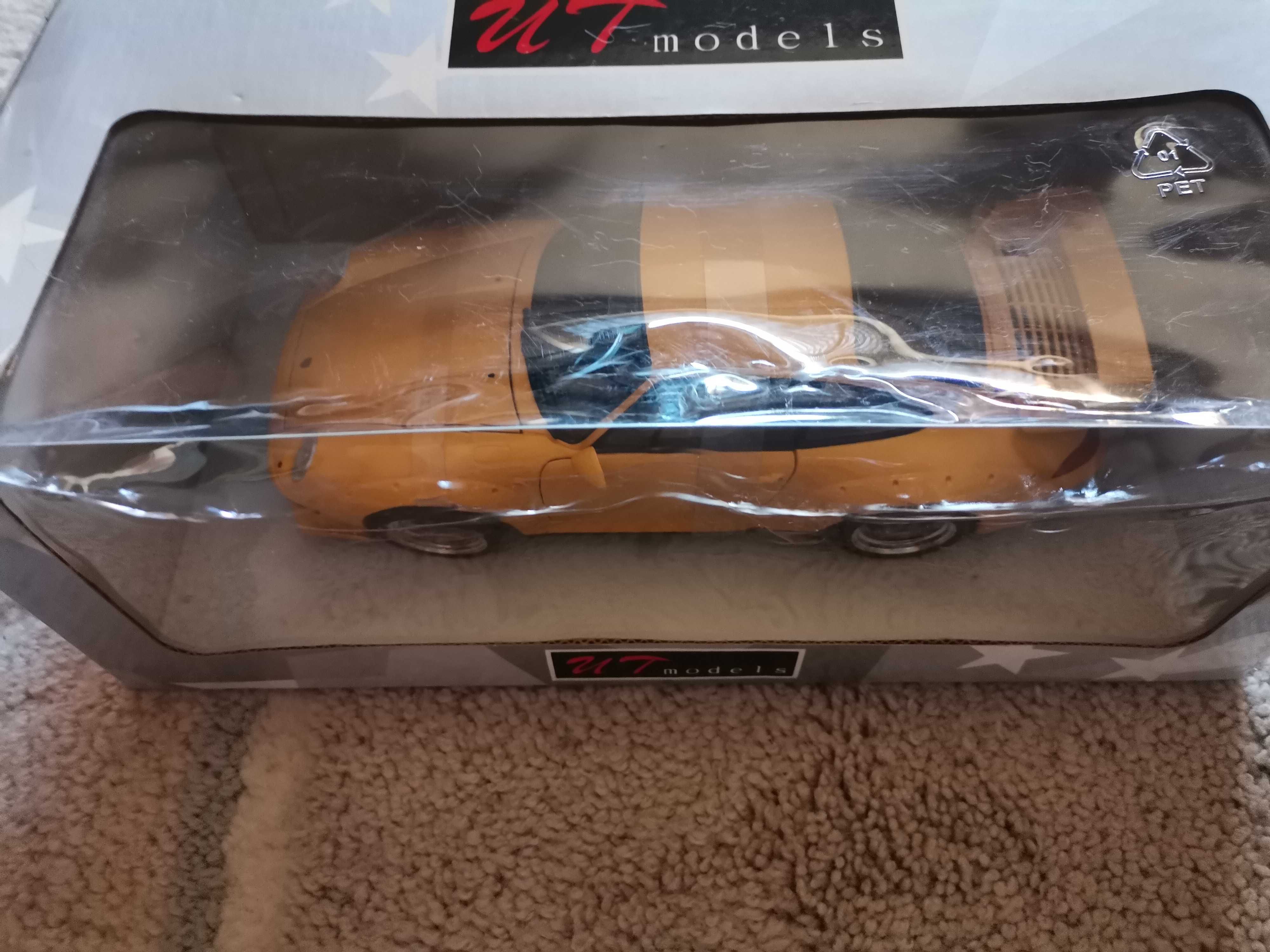 Ut Models Porshe 911 Gt2 1:18,street amarelo