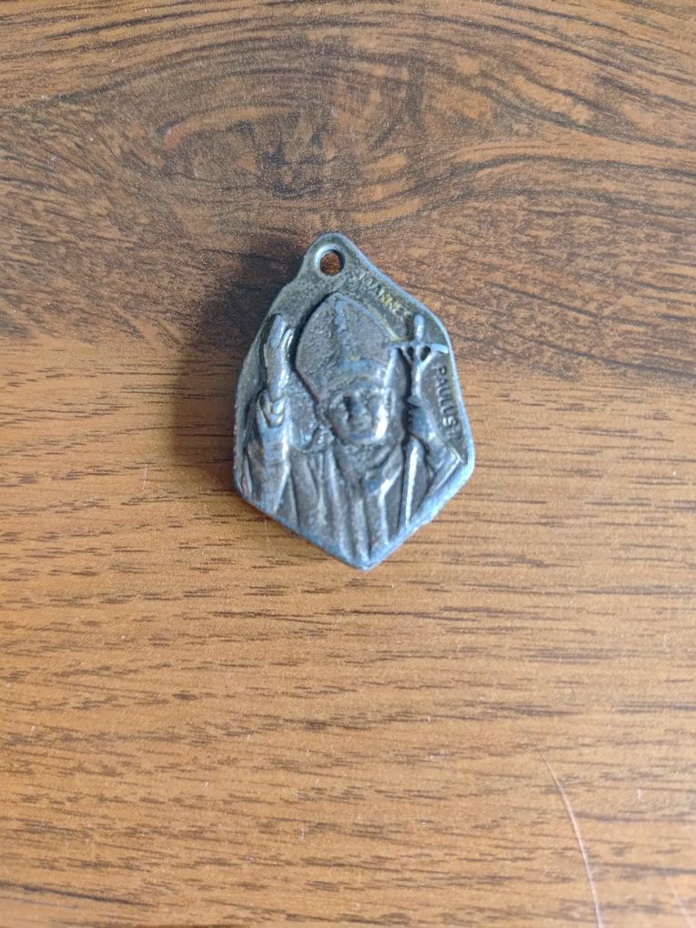 Medalion Jan Paweł II i św. Michał Archanioł – stary, mosiężny