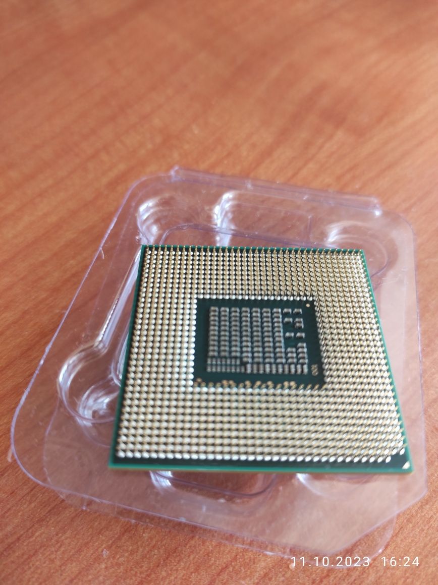 Процесор
Intel Core i3-2328M