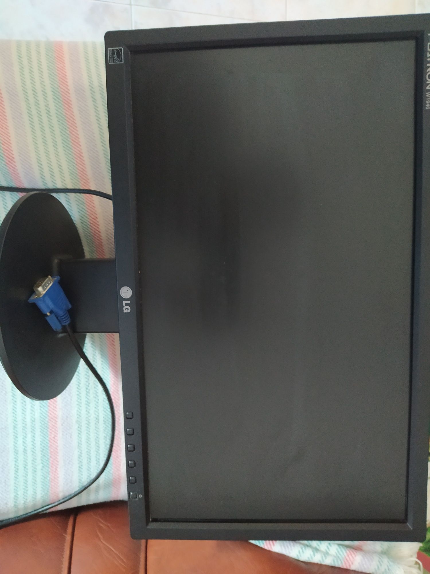 Monitor LG (pouco uso)