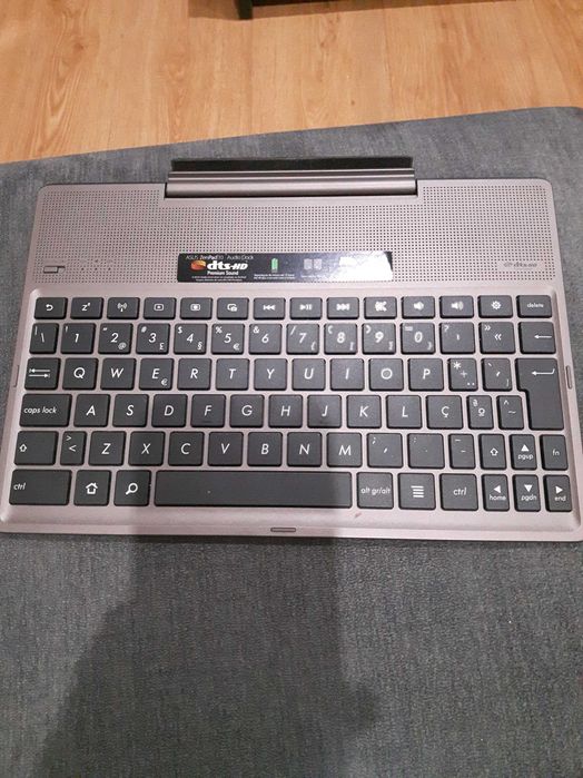 Computador e  portátil Asus c novo