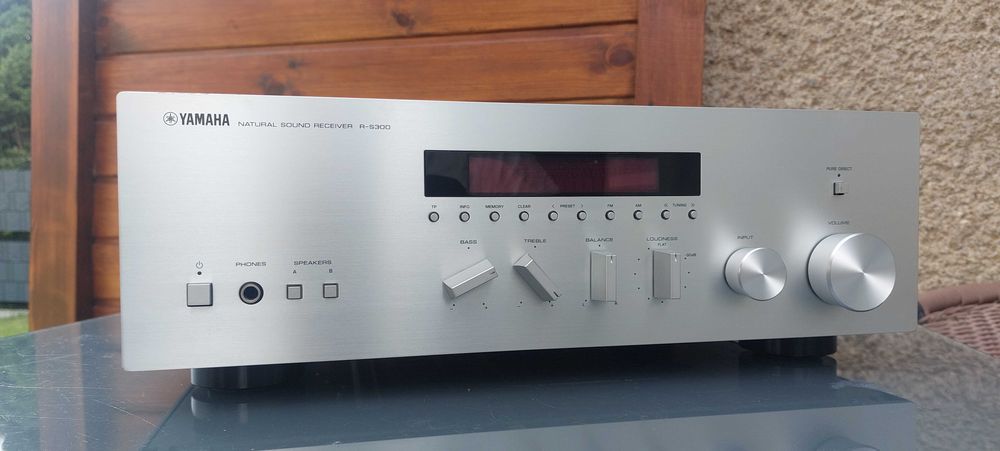 Amplituner stereo Yamaha R-S300