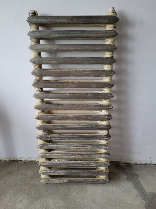 Grzejnik kaloryfer zeliwny zeberkowy 130x60cm 16 żeberek