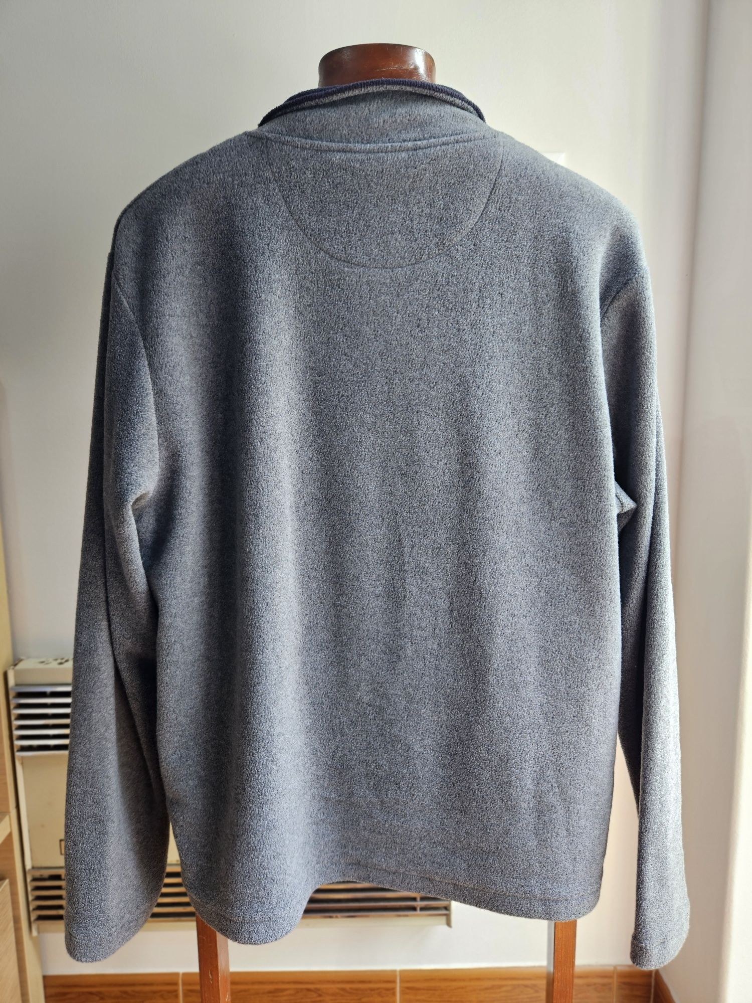 Camisola XL marca MO