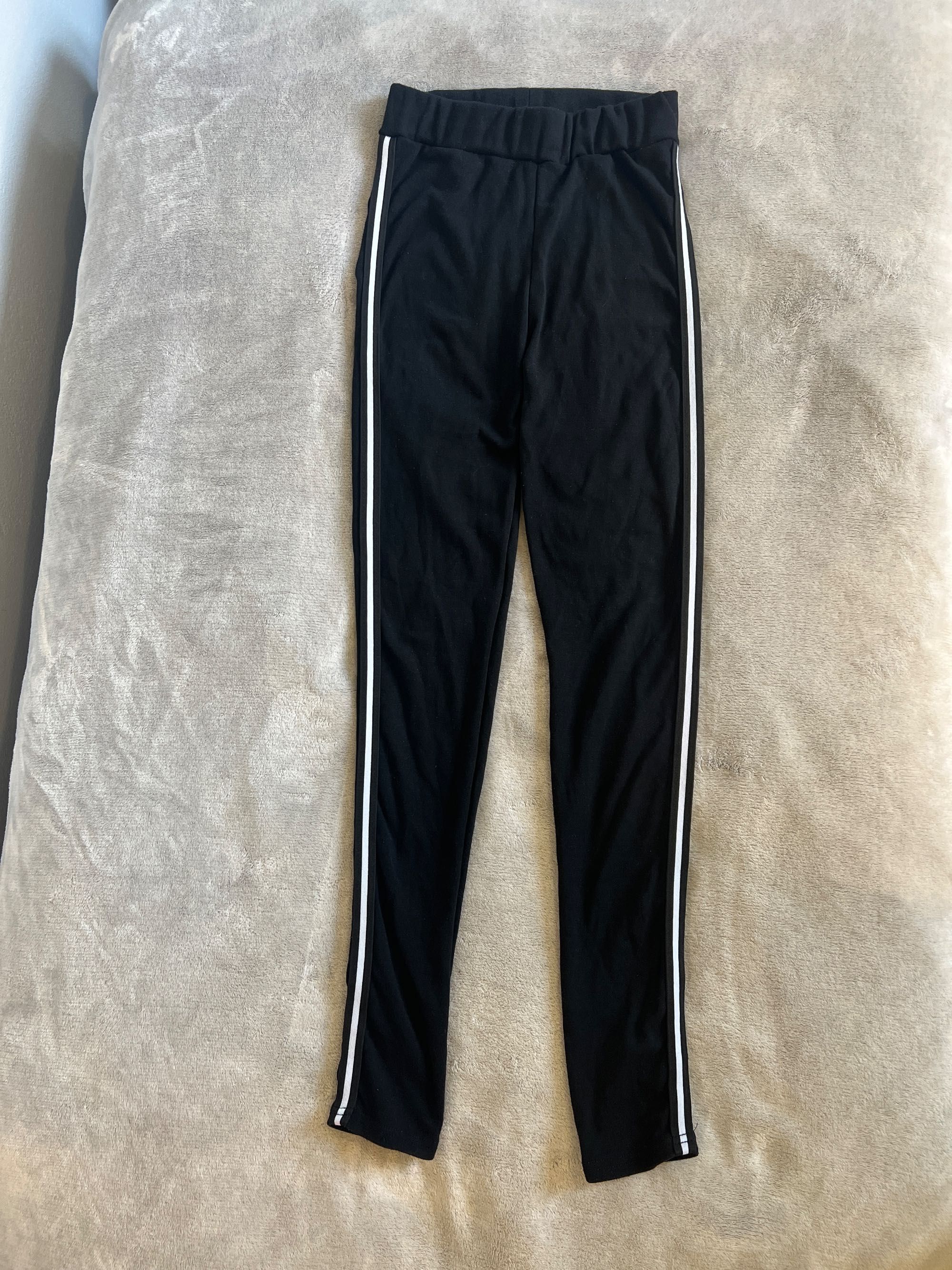 Legginsy / getry czarne z lampasami