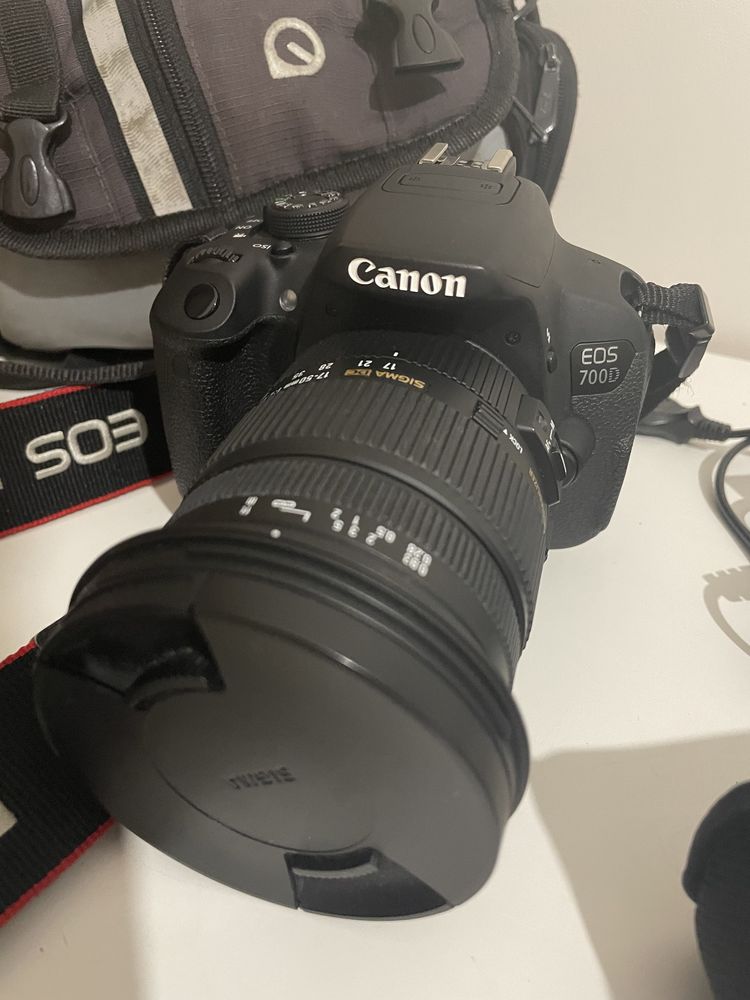 Aparat Canon EOS700D