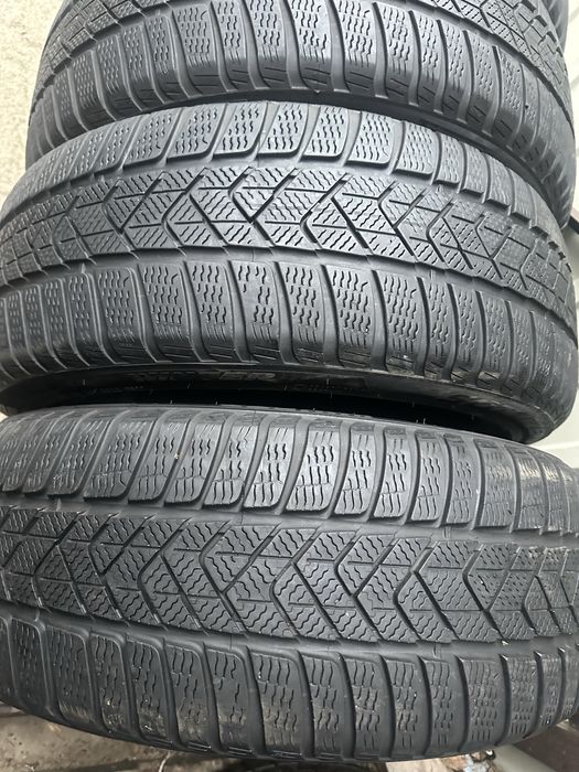 225/45/19 96V Pirelli Sottozero 3 RSC