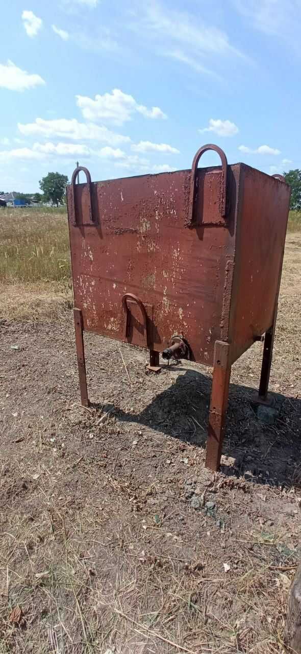 продам бак для воды металлический