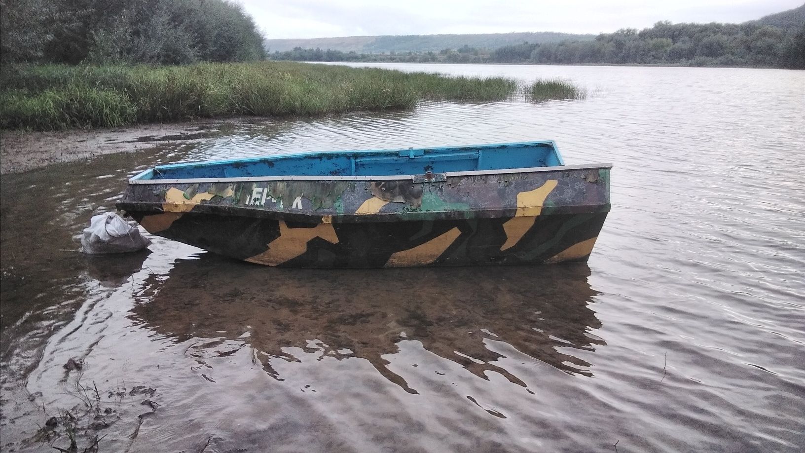 Лодка Човен Пластік,фанера,дерево заводська.