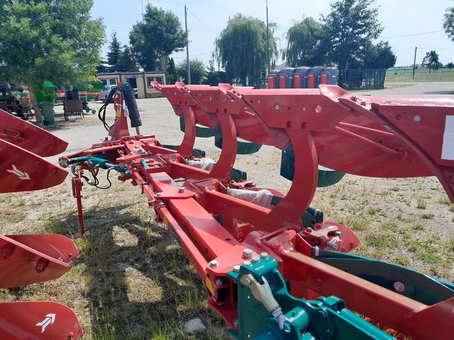 KVERNELAND ES 100 4 Korpusy VARIO, koło kop.-transp. 320, fabr. nowy