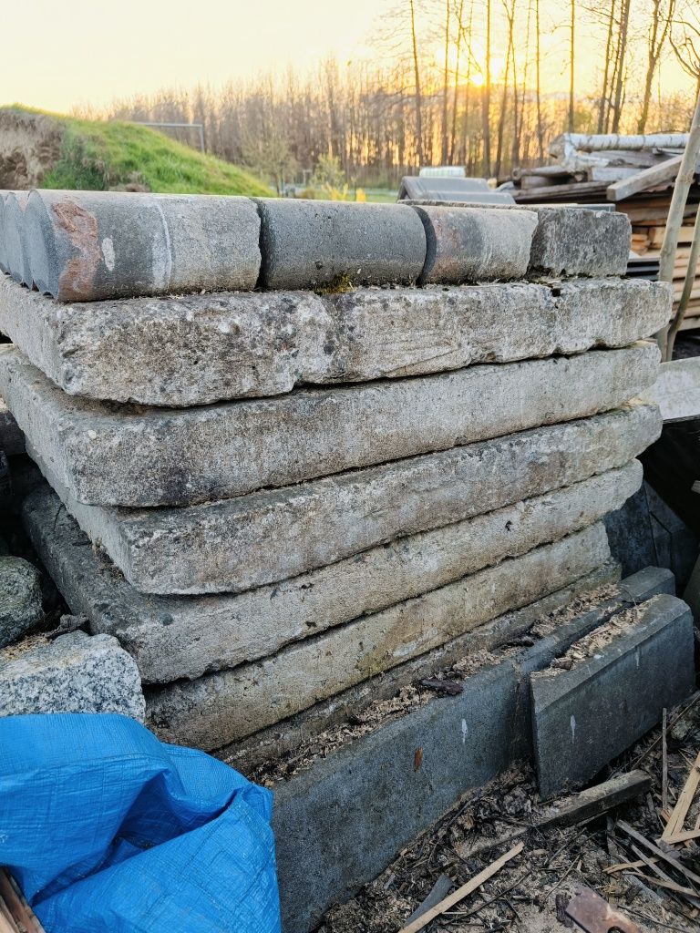 Sprzedam płyty betonowe.