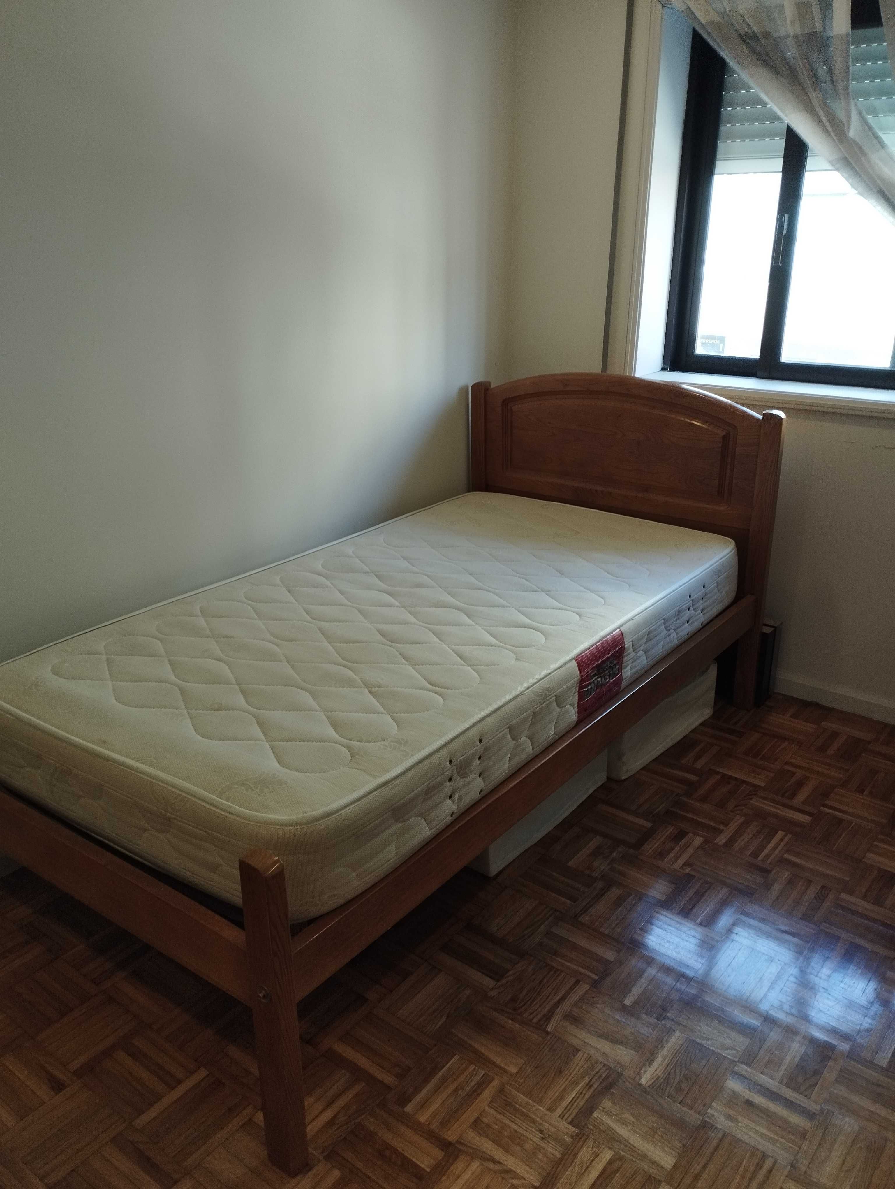 Cama Solteiro com Colchão