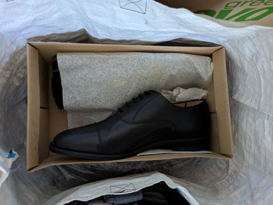Lote Fardas e Material Militar