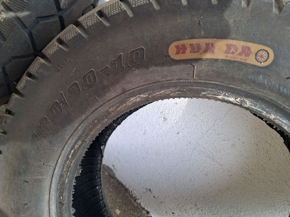 Vendo dois pneus quase novos