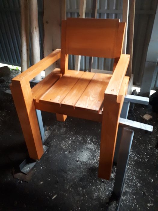 Krzesla ogrodowe reczna robodka