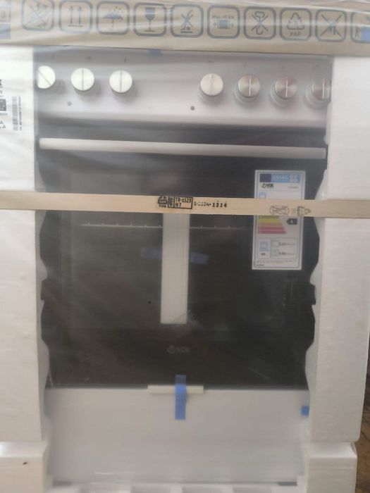 Forno + Placa vitroceramica VOX CHT6000W - Eletrico