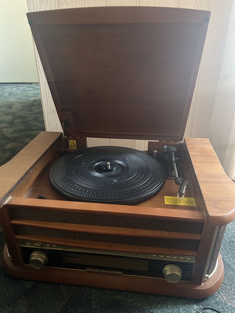 Radio/gramofon - Camry CR 1111
