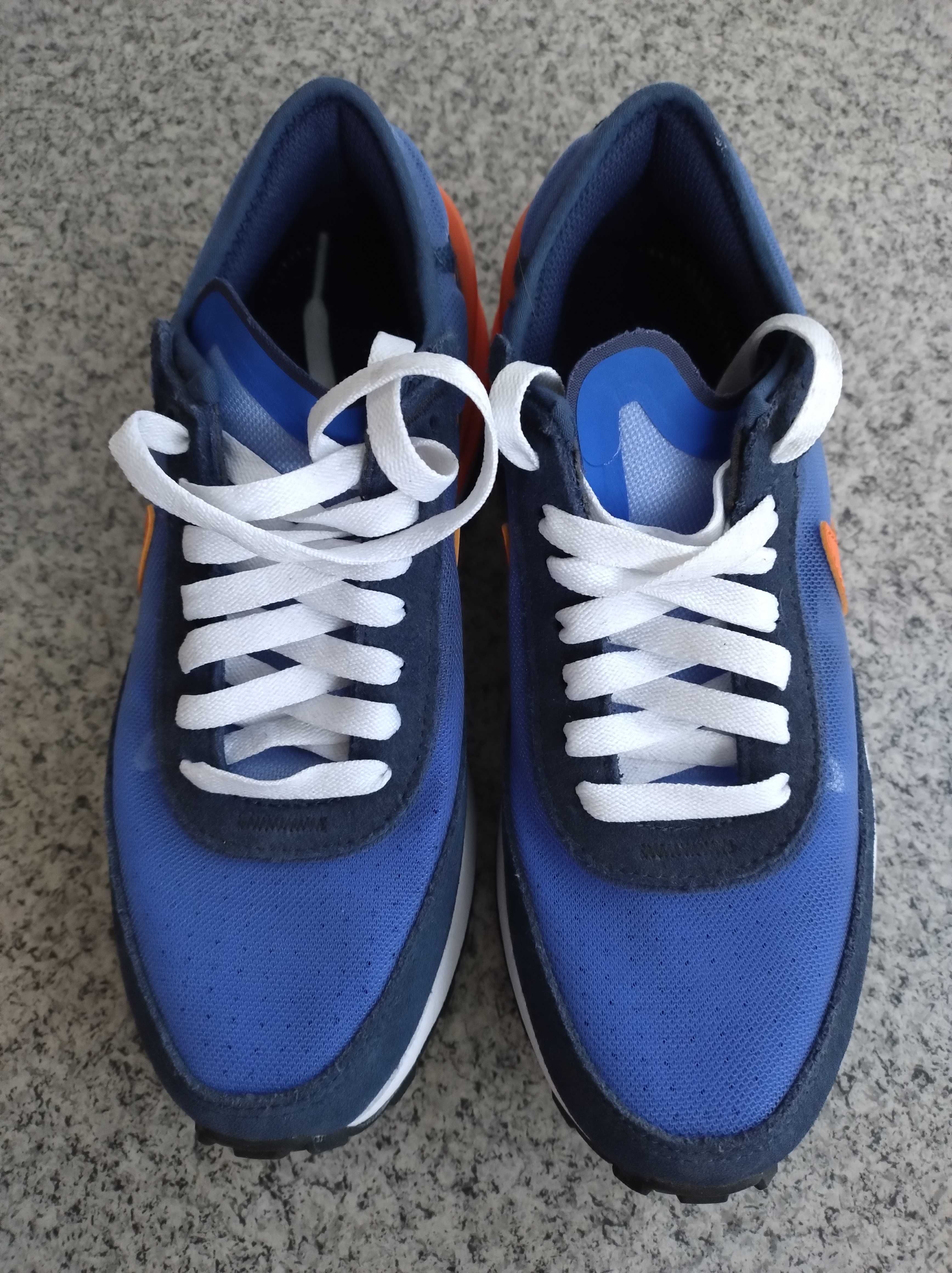 Buty dziecięce Nike Waffle One sportowe r. 36.5