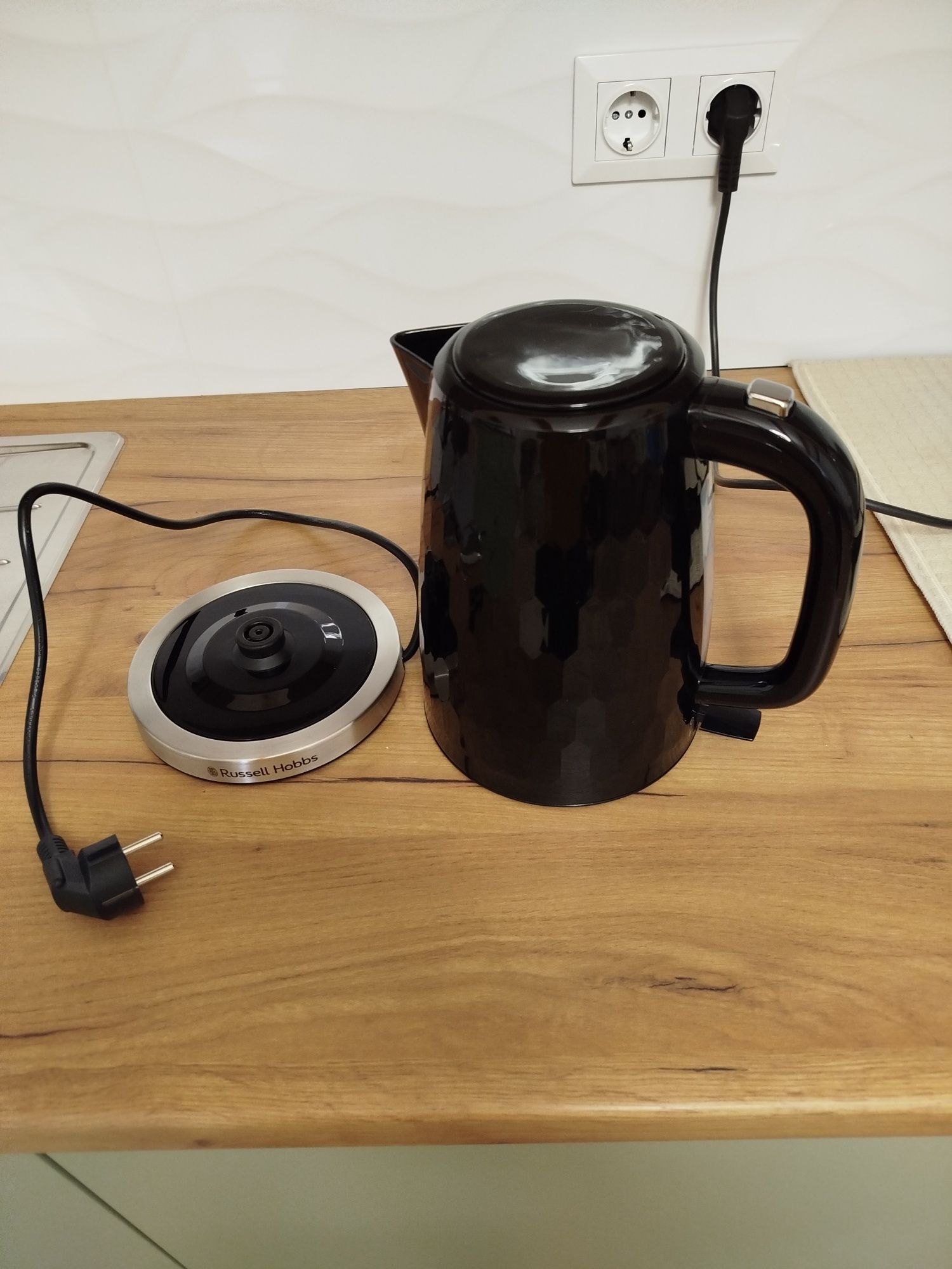 Електрочайник Russell Hobbs