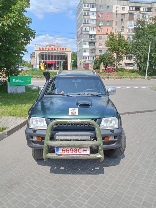Mitsubishi L200 ліве кермо 2.5D
