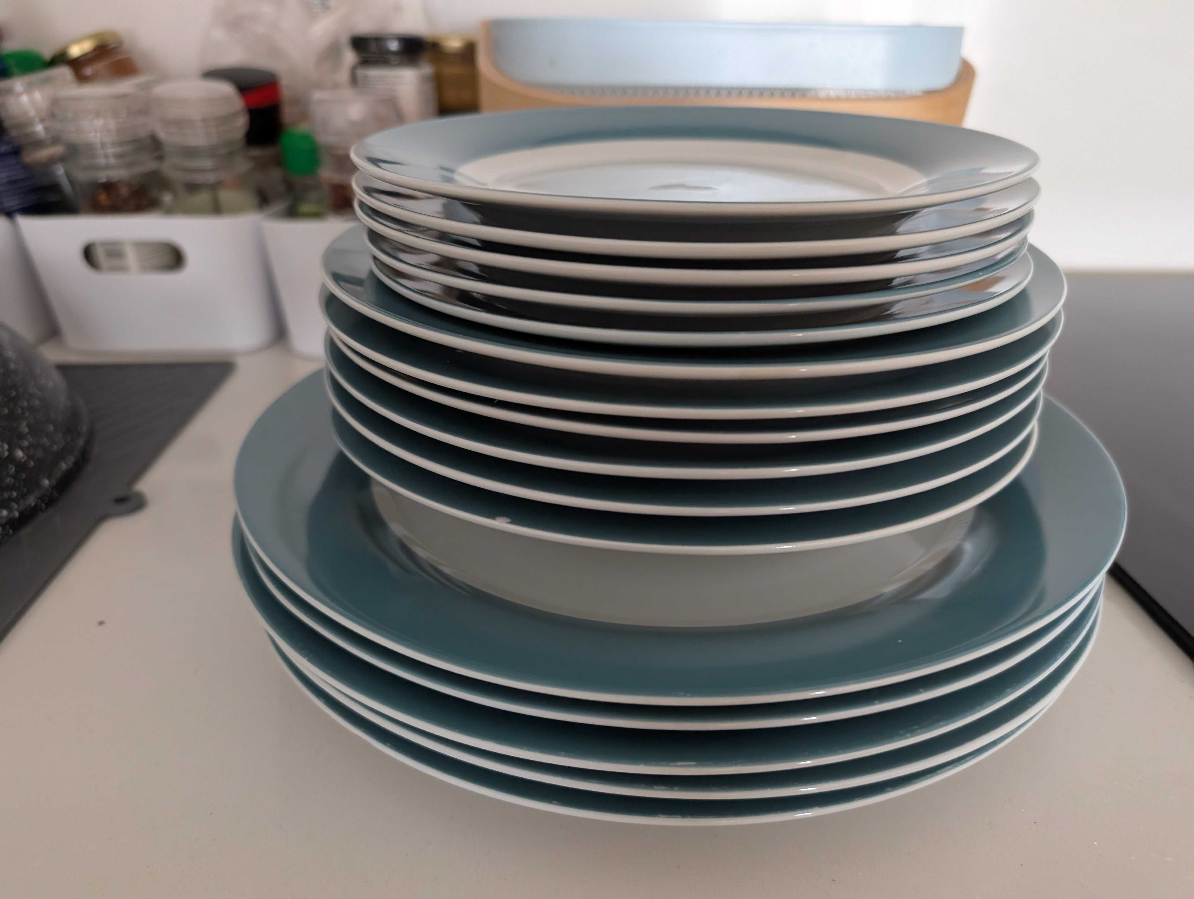 Conjunto de pratos
