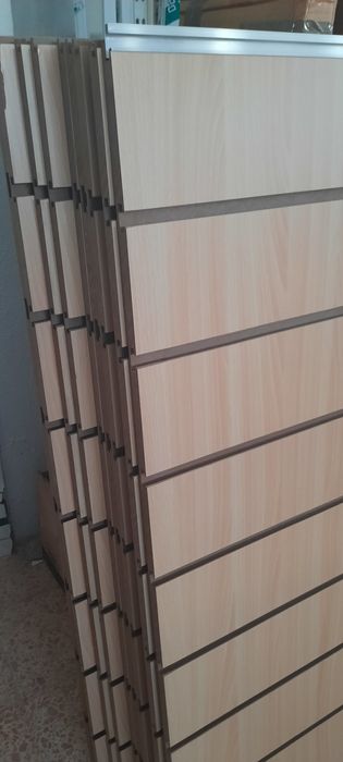 Paineis, Expositores e Manequins para Lojas (NOVOS)