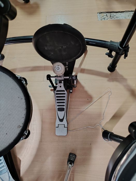 Bateria eletrónica Millennium