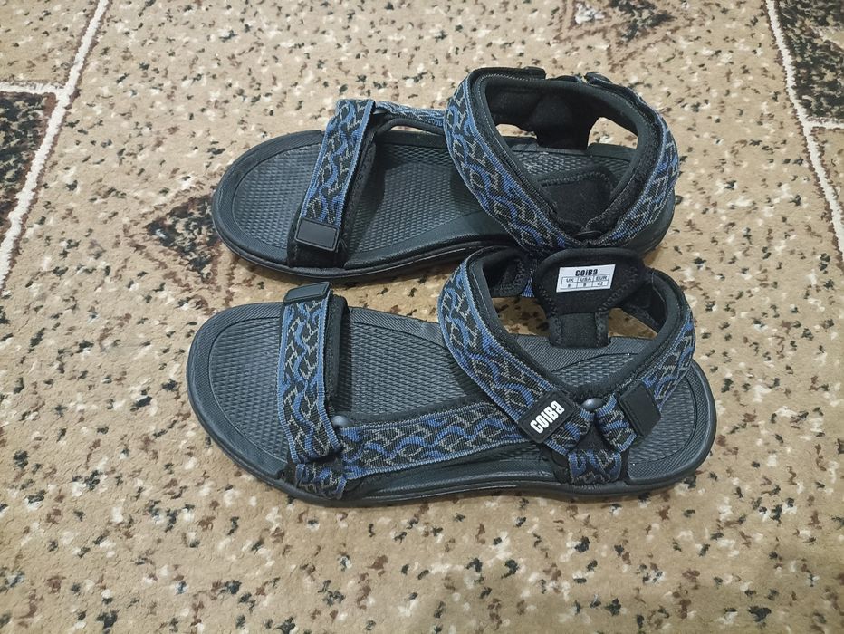 Чоловічі сандалії Coiba 42р як нові і Lasocki 40р
