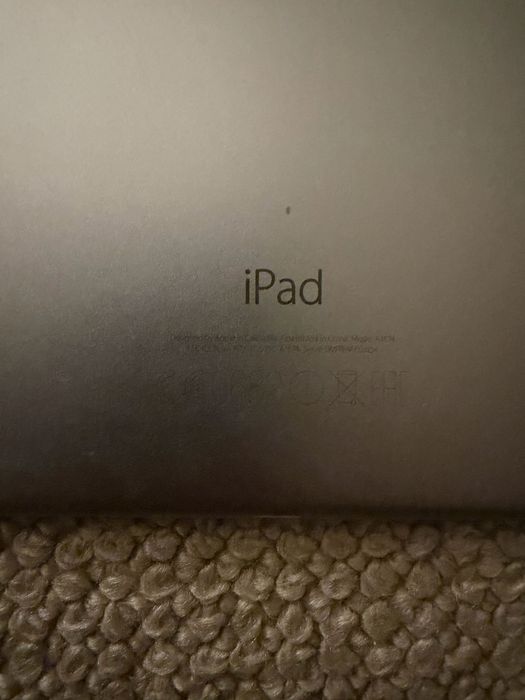 Ipad pro 9.7 imaculado 128gb +  4g desbloq e teclado Apple